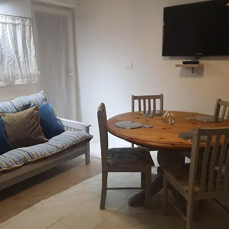 Apartma Lesnik Ziba דירה *