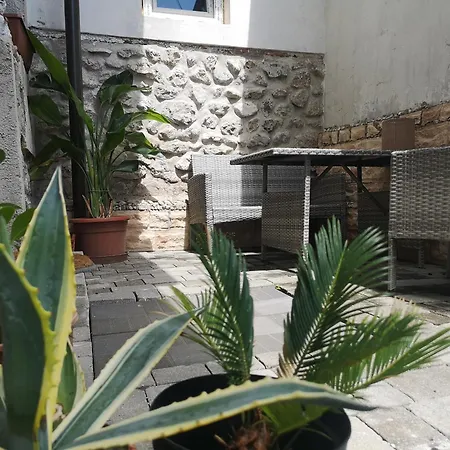 דירה Open Plan Apartma Lesnik Ziba בוהין